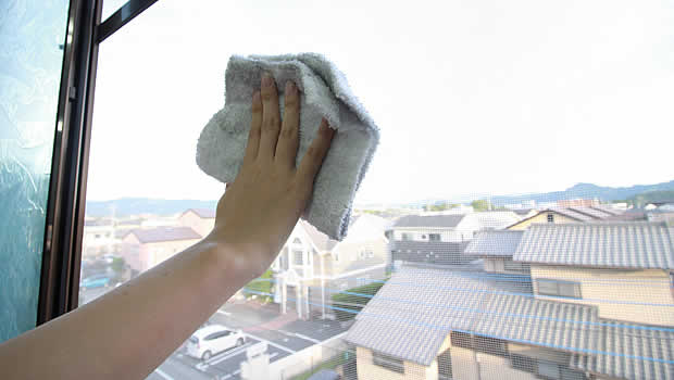 徳島片付け110番の窓ガラス・サッシ・網戸・雨戸掃除サービス