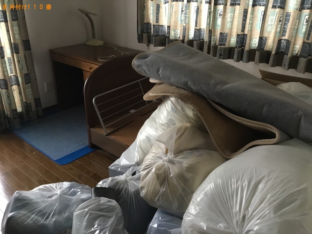 【阿南市】デスク、ベッド、カーペット、座布団等の回収・処分ご依頼