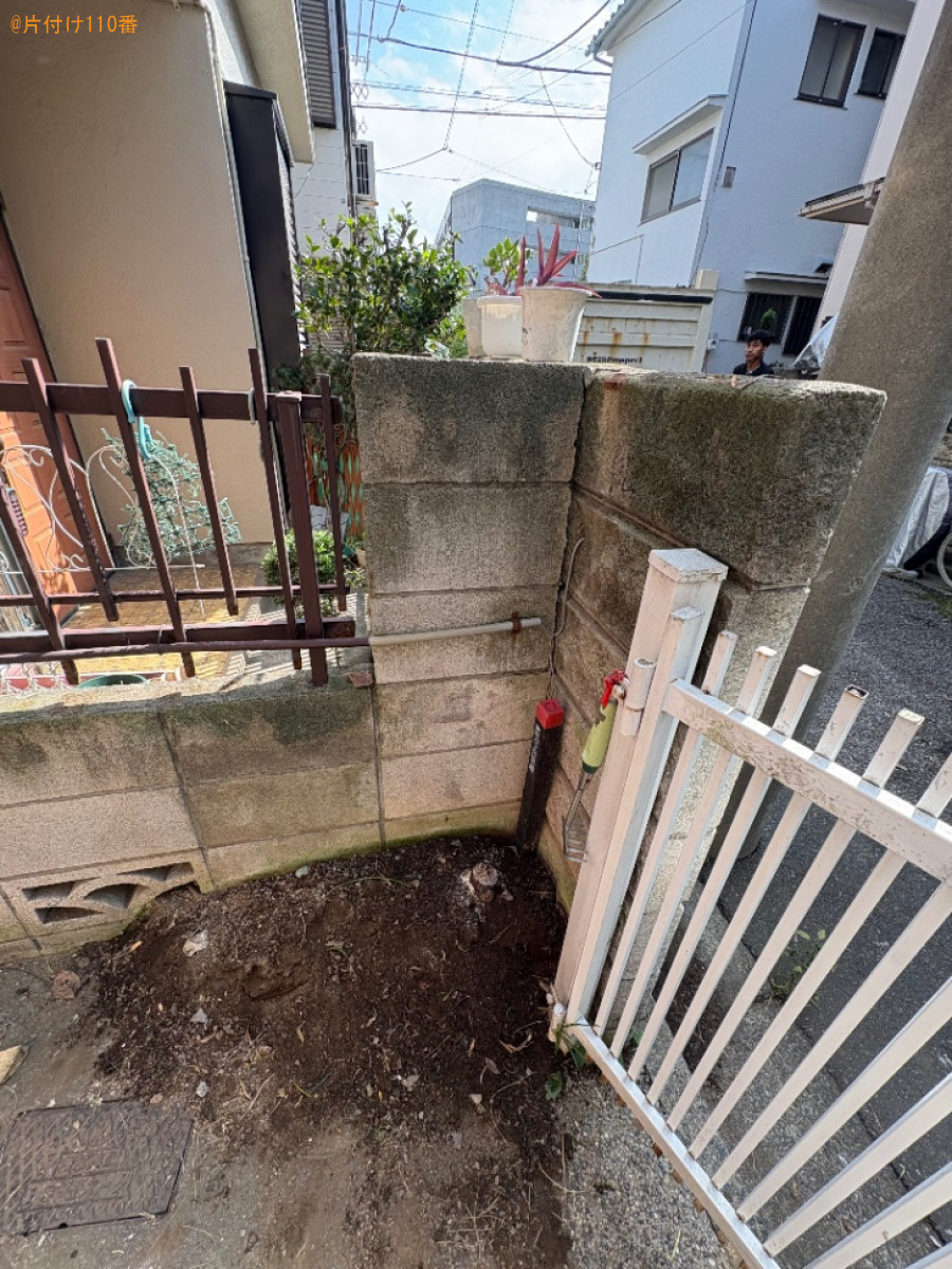 木の伐採作業と鉢植え、消火器、伐採した木の回収・処分ご依頼