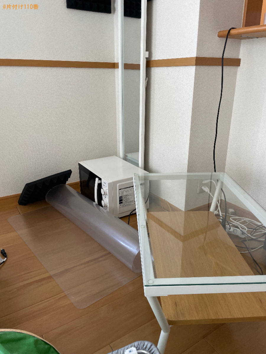 スタンドミラー、卓上昇降デスク、ミラー、電子レンジ、椅子等の回収